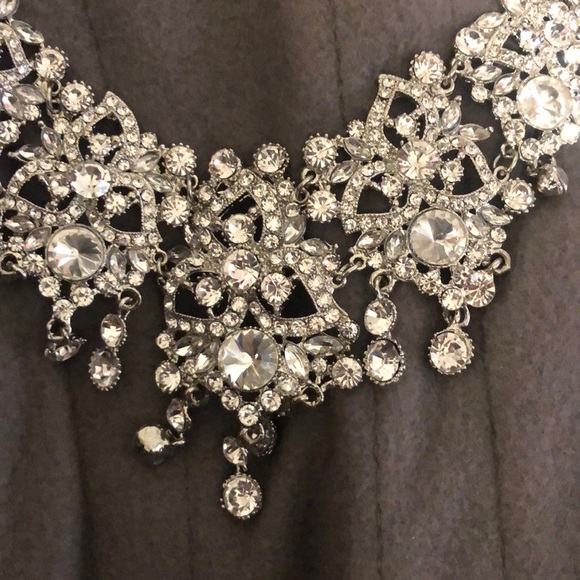 NECKLACE - Picture 2 of 4